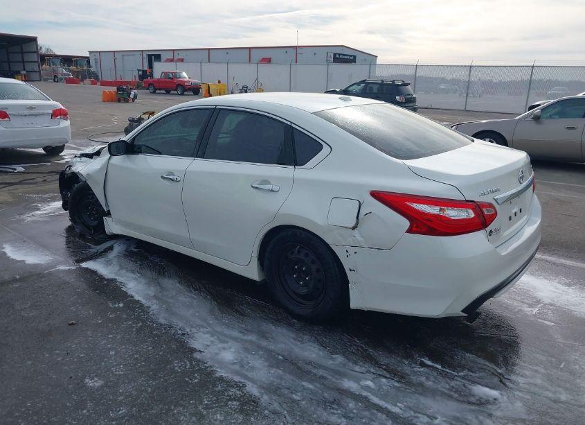 Photo 3 of 2016 Nissan Altima 2.5 SV (VIN 1N4AL3AP3GC204458)