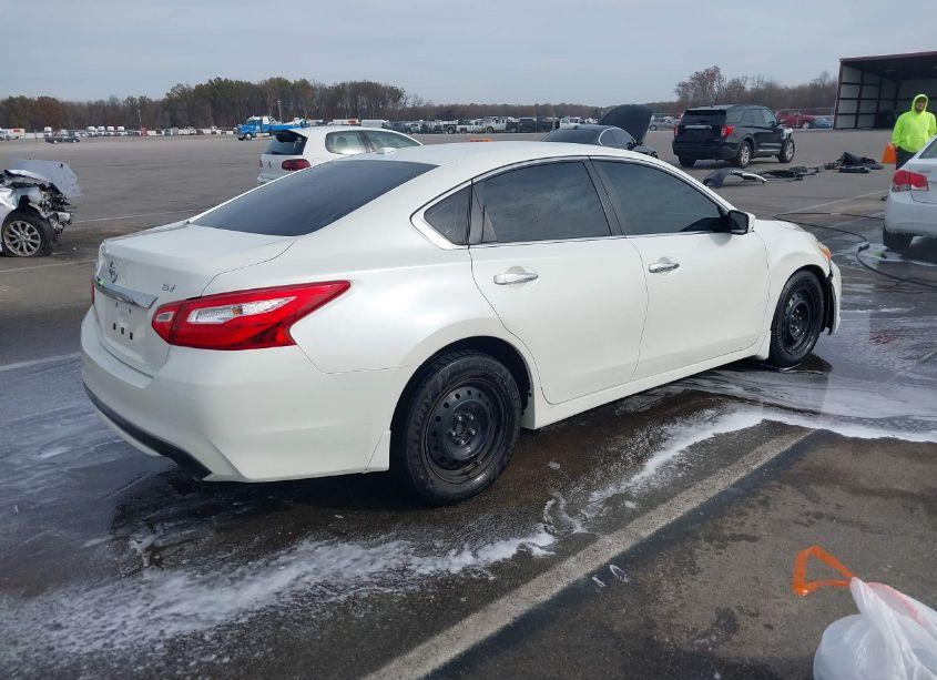 Photo 4 of 2016 Nissan Altima 2.5 SV (VIN 1N4AL3AP3GC204458)