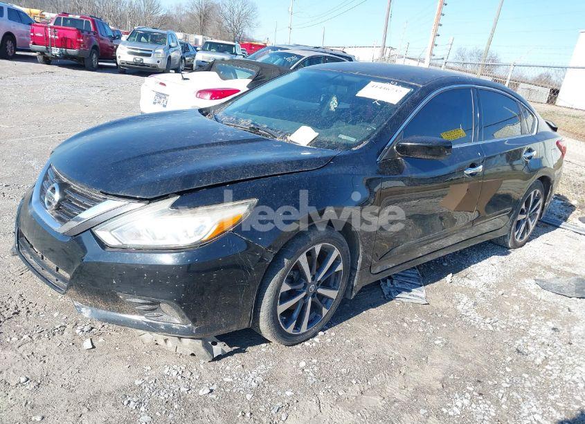 Photo 2 of 2016 Nissan Altima 2.5 SR (VIN 1N4AL3AP3GC205285)