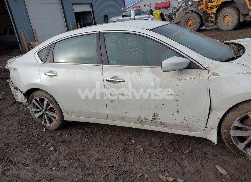 Photo 14 of 2016 Nissan Altima 2.5 SR (VIN 1N4AL3AP3GC211054)