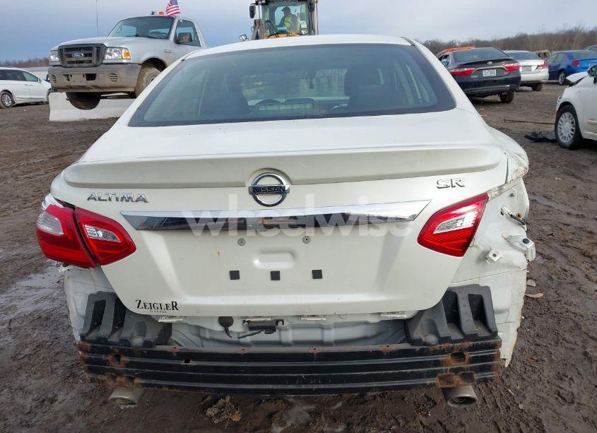 Photo 16 of 2016 Nissan Altima 2.5 SR (VIN 1N4AL3AP3GC211054)