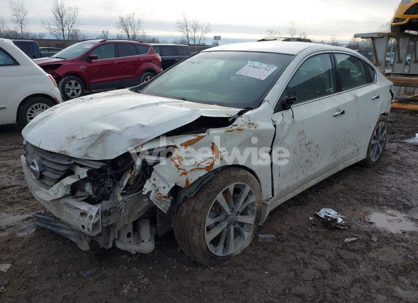 Photo 2 of 2016 Nissan Altima 2.5 SR (VIN 1N4AL3AP3GC211054)