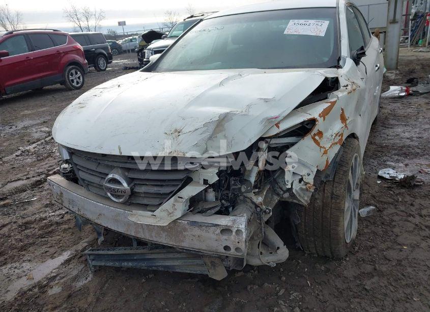 Photo 6 of 2016 Nissan Altima 2.5 SR (VIN 1N4AL3AP3GC211054)