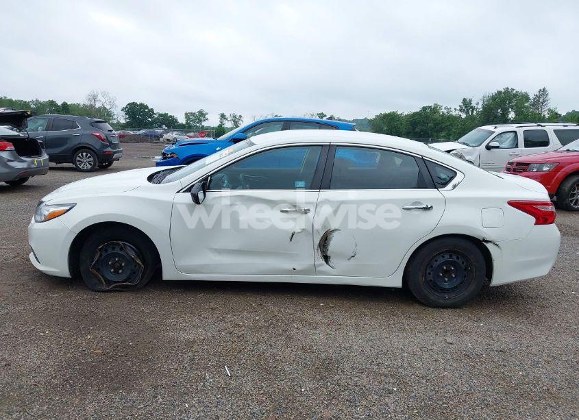 Photo 15 of 2016 Nissan Altima 2.5/2.5 S/2.5 SL/2.5 SR/2.5 SV (VIN 1N4AL3AP3GC225505)