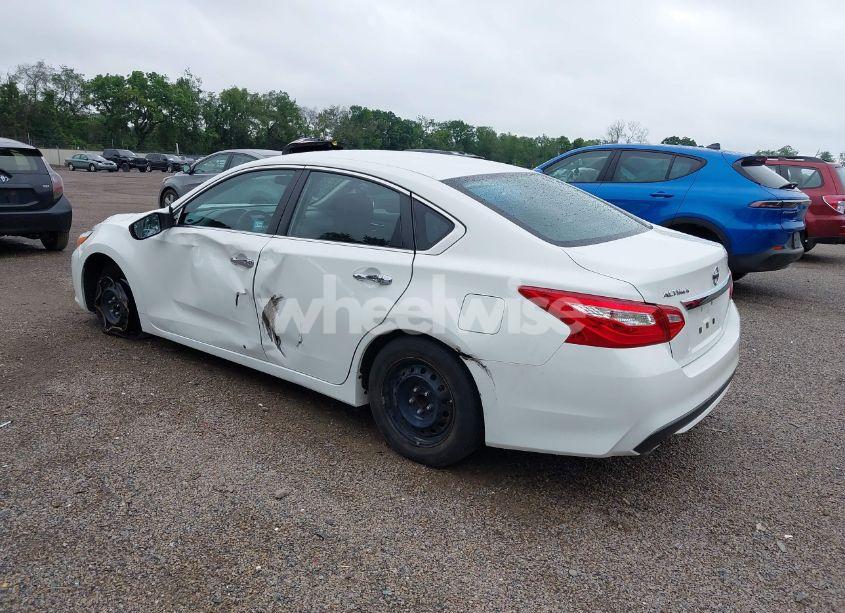 Photo 3 of 2016 Nissan Altima 2.5/2.5 S/2.5 SL/2.5 SR/2.5 SV (VIN 1N4AL3AP3GC225505)