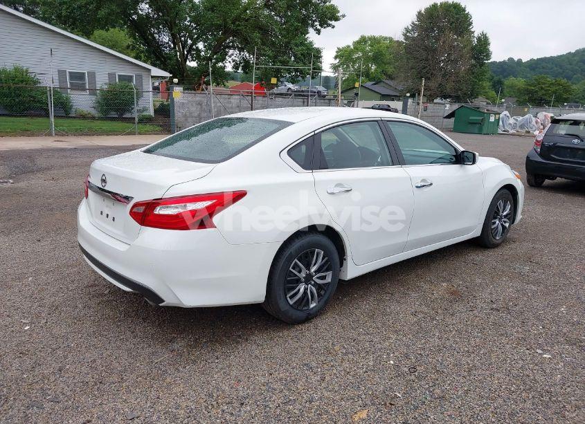 Photo 4 of 2016 Nissan Altima 2.5/2.5 S/2.5 SL/2.5 SR/2.5 SV (VIN 1N4AL3AP3GC225505)