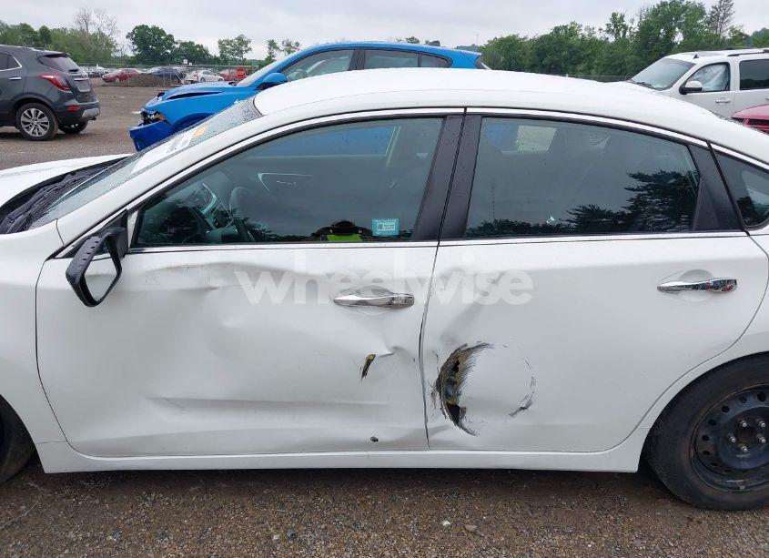 Photo 6 of 2016 Nissan Altima 2.5/2.5 S/2.5 SL/2.5 SR/2.5 SV (VIN 1N4AL3AP3GC225505)