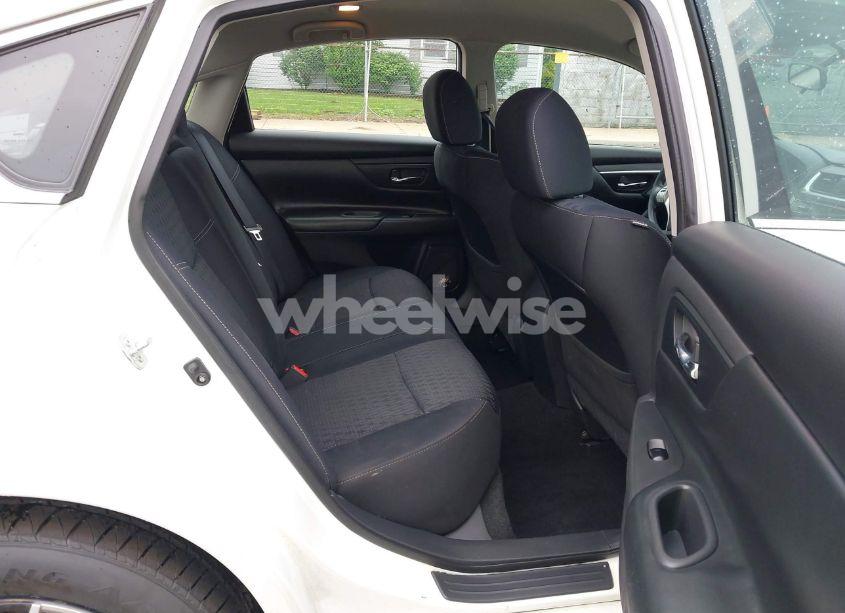 Photo 8 of 2016 Nissan Altima 2.5/2.5 S/2.5 SL/2.5 SR/2.5 SV (VIN 1N4AL3AP3GC225505)