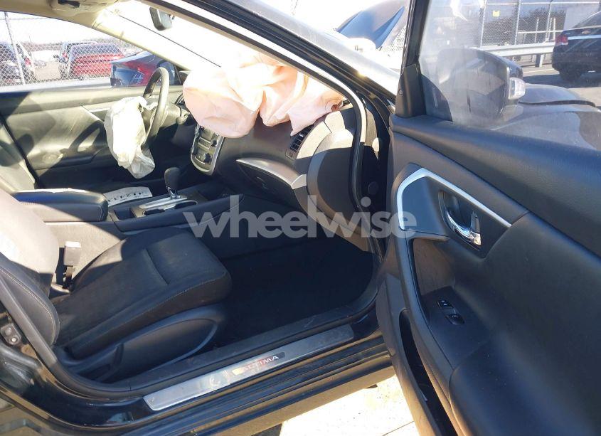 Photo 5 of 2016 Nissan Altima 2.5 SV (VIN 1N4AL3AP3GC249304)