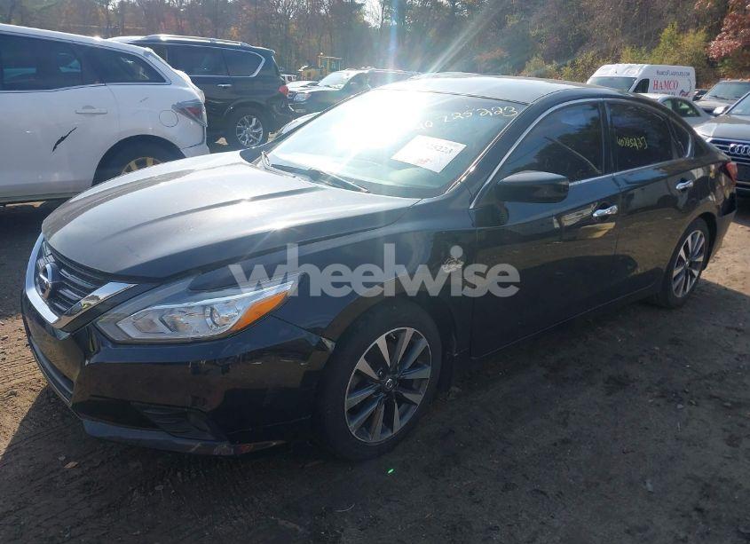 Photo 2 of 2016 Nissan Altima 2.5 SV (VIN 1N4AL3AP3GC253515)