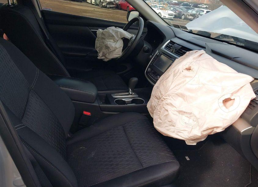 Photo 5 of 2016 Nissan Altima 2.5 SV (VIN 1N4AL3AP3GC262859)