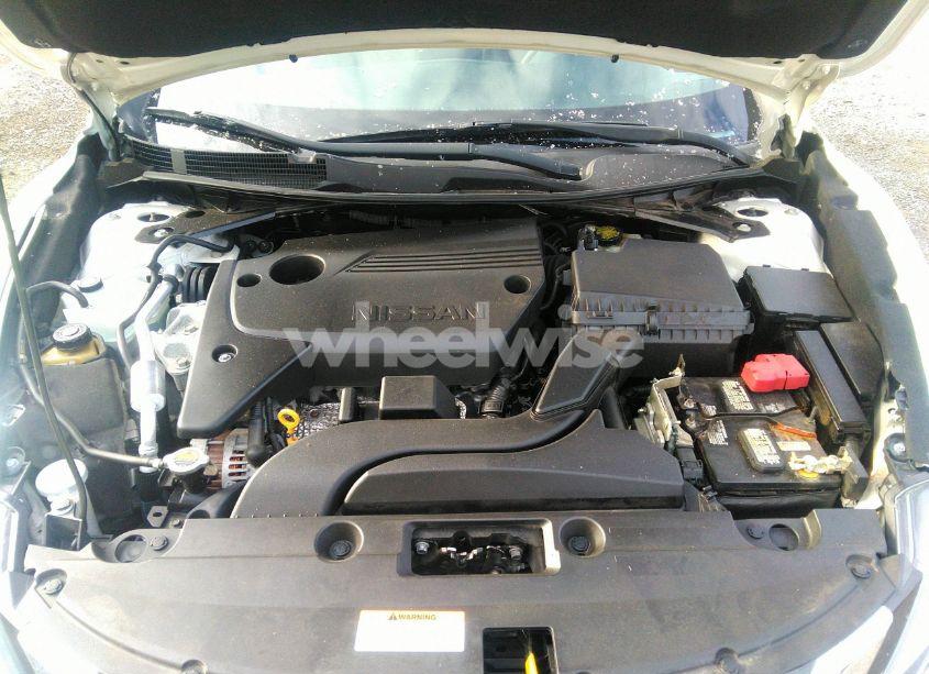 Photo 10 of 2016 Nissan Altima 2.5 S (VIN 1N4AL3AP3GC272680)