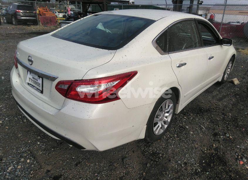 Photo 4 of 2016 Nissan Altima 2.5 S (VIN 1N4AL3AP3GC272680)