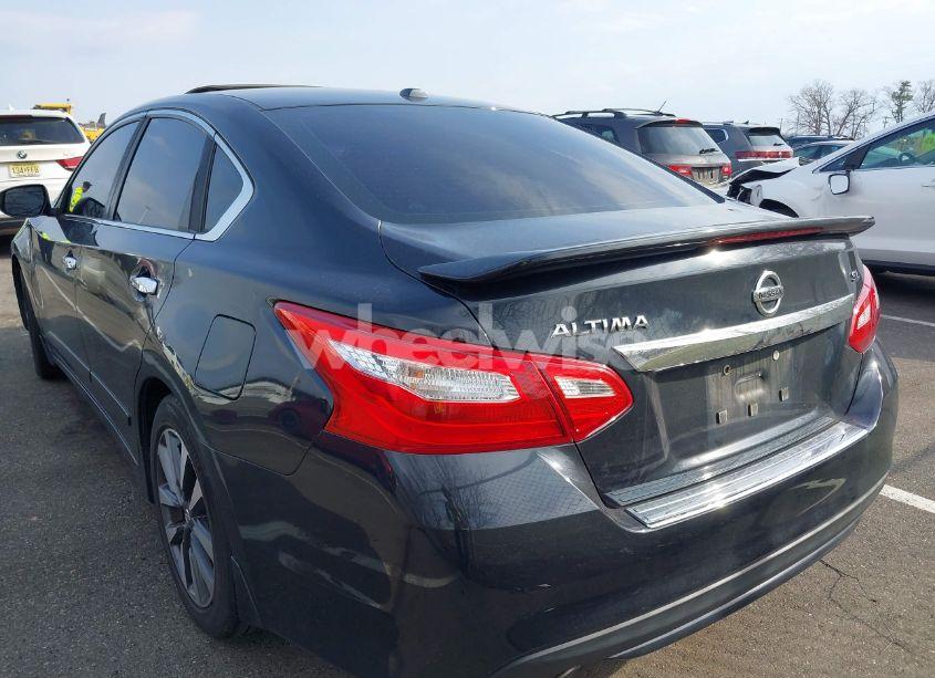 Photo 3 of 2016 Nissan Altima 2.5 SL (VIN 1N4AL3AP3GC292783)