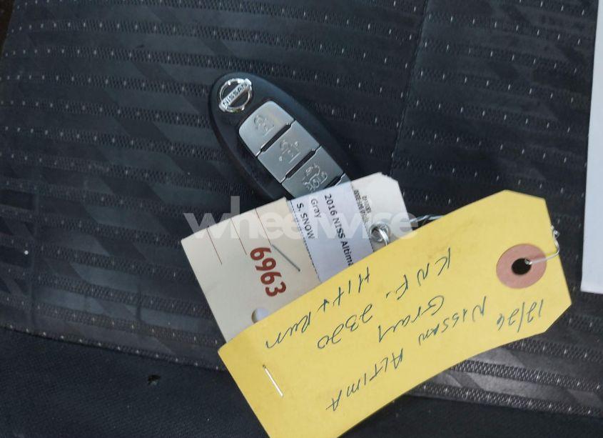 Photo 11 of 2016 Nissan Altima 2.5/2.5 S/2.5 SL/2.5 SR/2.5 SV (VIN 1N4AL3AP3GN310252)