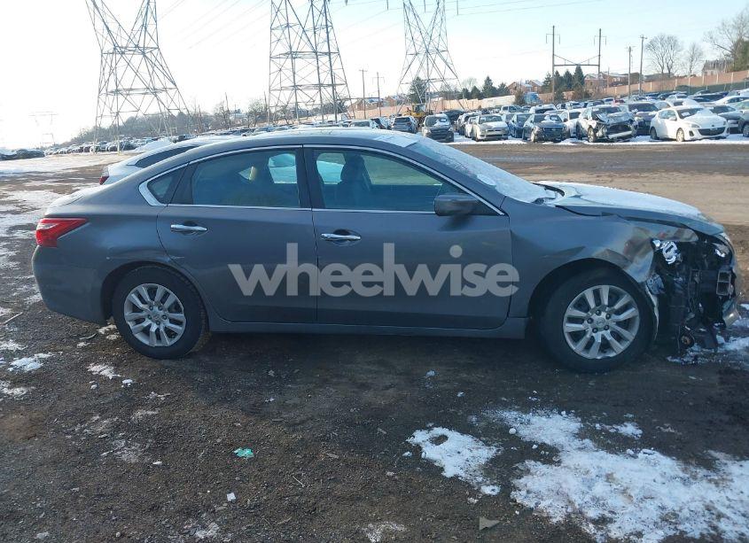 Photo 14 of 2016 Nissan Altima 2.5/2.5 S/2.5 SL/2.5 SR/2.5 SV (VIN 1N4AL3AP3GN310252)