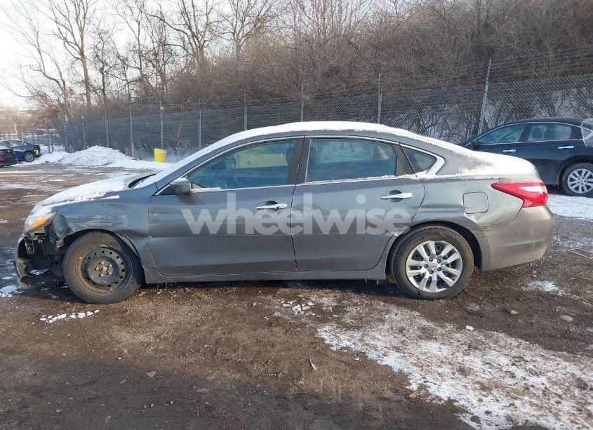 Photo 15 of 2016 Nissan Altima 2.5/2.5 S/2.5 SL/2.5 SR/2.5 SV (VIN 1N4AL3AP3GN310252)