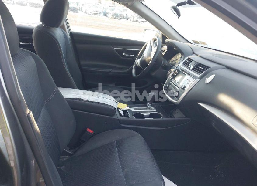 Photo 5 of 2016 Nissan Altima 2.5/2.5 S/2.5 SL/2.5 SR/2.5 SV (VIN 1N4AL3AP3GN310252)