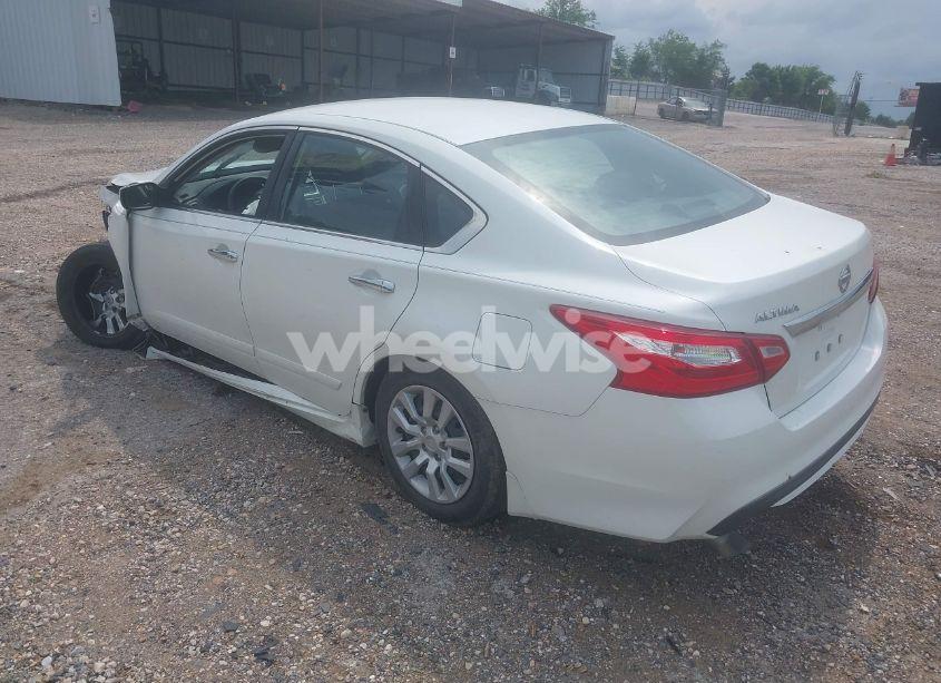 Photo 3 of 2016 Nissan Altima 2.5 S (VIN 1N4AL3AP3GN316746)