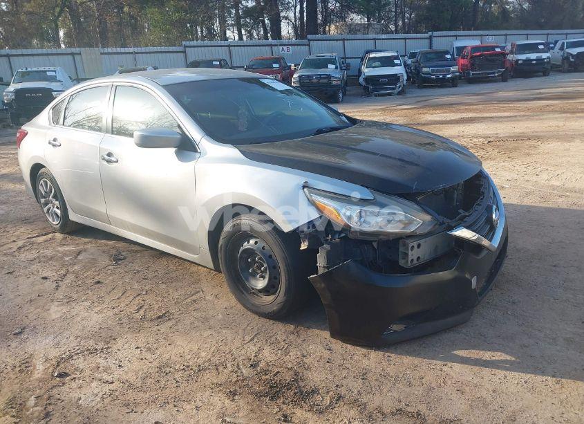 2016 Nissan Altima 2.5/2.5 S/2.5 SL/2.5 SR/2.5 SV (VIN 1N4AL3AP3GN318562) main photo