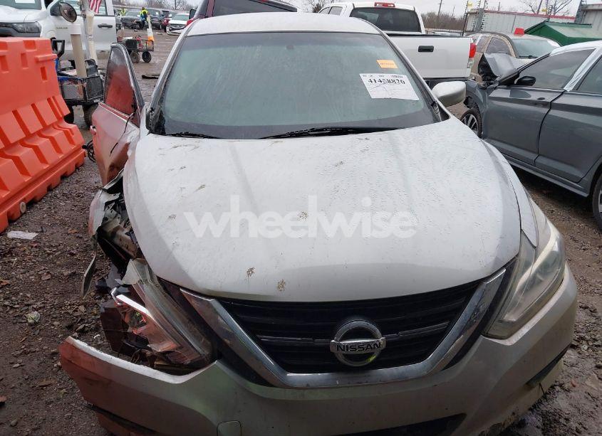 Photo 13 of 2016 Nissan Altima 2.5/2.5 S/2.5 SL/2.5 SR/2.5 SV (VIN 1N4AL3AP3GN326743)