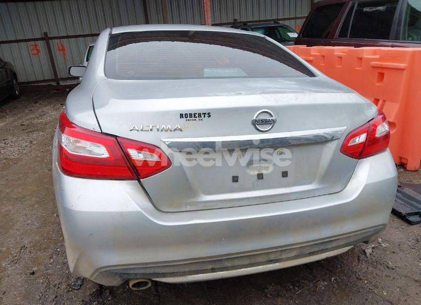 Photo 17 of 2016 Nissan Altima 2.5/2.5 S/2.5 SL/2.5 SR/2.5 SV (VIN 1N4AL3AP3GN326743)