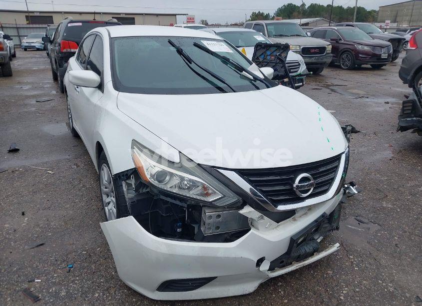 2016 Nissan Altima 2.5/2.5 S/2.5 SL/2.5 SR/2.5 SV (VIN 1N4AL3AP3GN329674) main photo