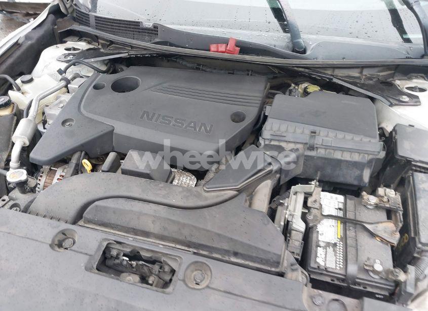Photo 10 of 2016 Nissan Altima 2.5/2.5 S/2.5 SL/2.5 SR/2.5 SV (VIN 1N4AL3AP3GN329674)