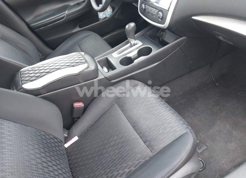 Photo 5 of 2016 Nissan Altima 2.5/2.5 S/2.5 SL/2.5 SR/2.5 SV (VIN 1N4AL3AP3GN345874)