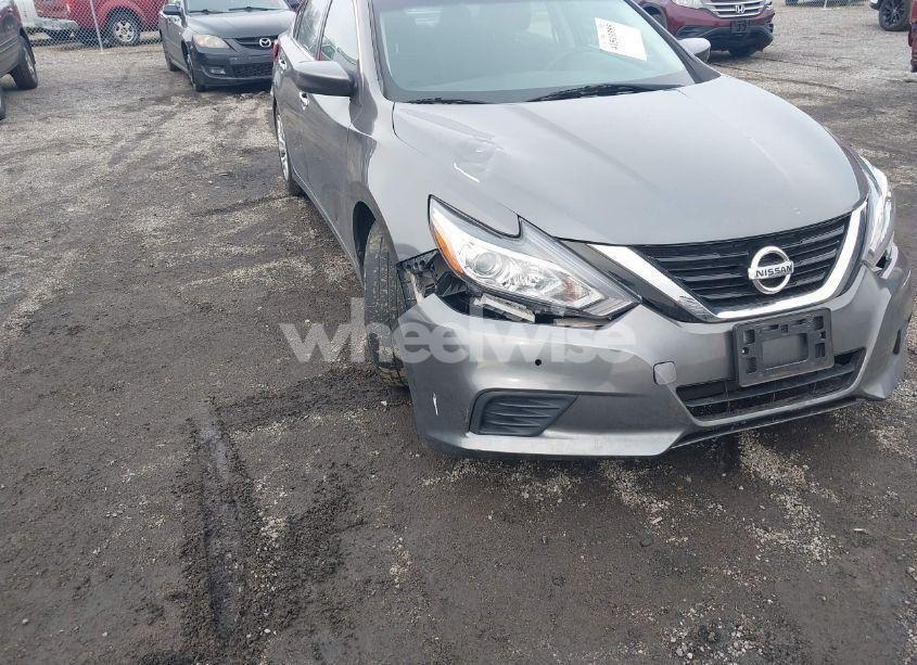 Photo 6 of 2016 Nissan Altima 2.5/2.5 S/2.5 SL/2.5 SR/2.5 SV (VIN 1N4AL3AP3GN345874)