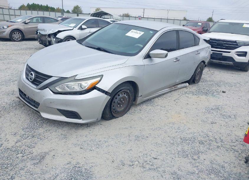 Photo 2 of 2016 Nissan Altima 2.5/2.5 S/2.5 SL/2.5 SR/2.5 SV (VIN 1N4AL3AP3GN346748)