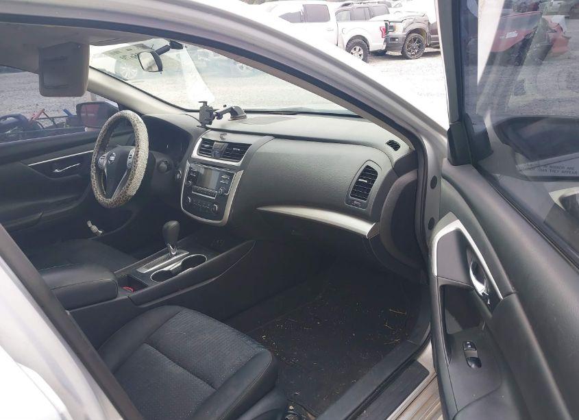 Photo 5 of 2016 Nissan Altima 2.5/2.5 S/2.5 SL/2.5 SR/2.5 SV (VIN 1N4AL3AP3GN346748)