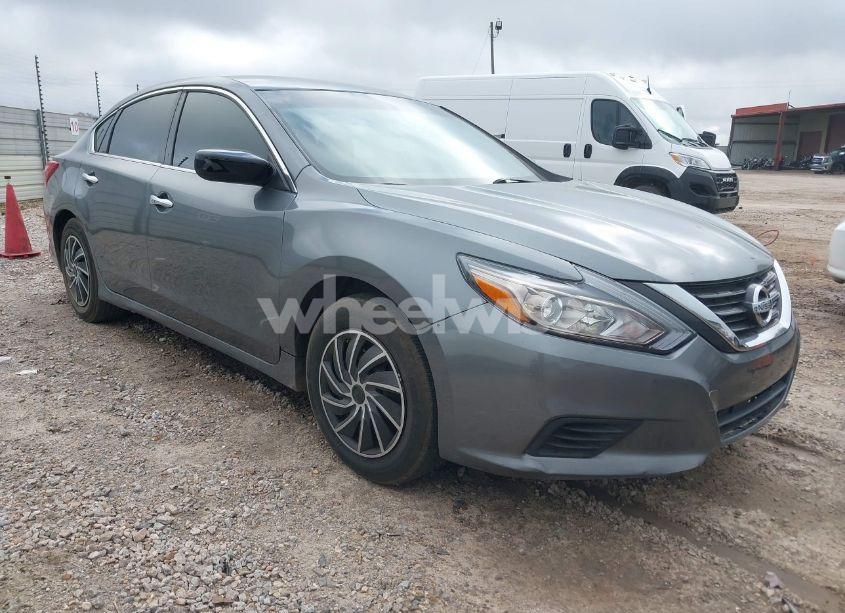 2016 Nissan Altima 2.5/2.5 S/2.5 SL/2.5 SR/2.5 SV (VIN 1N4AL3AP3GN366174) main photo