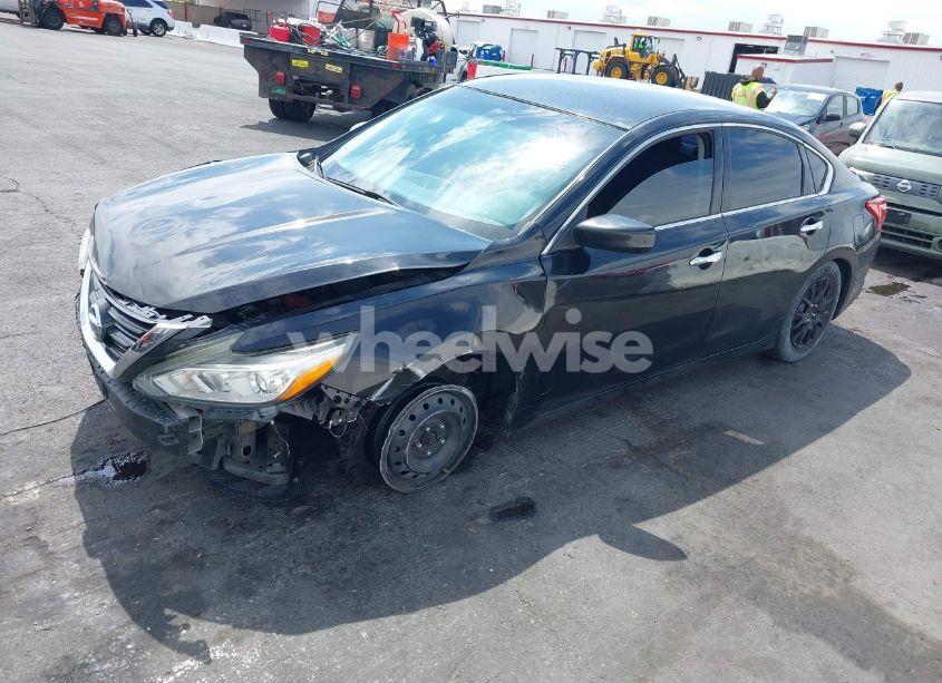Photo 2 of 2016 Nissan Altima 2.5/2.5 S/2.5 SL/2.5 SR/2.5 SV (VIN 1N4AL3AP3GN368913)