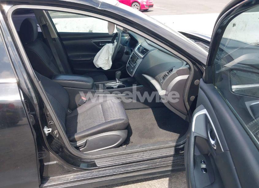 Photo 5 of 2016 Nissan Altima 2.5/2.5 S/2.5 SL/2.5 SR/2.5 SV (VIN 1N4AL3AP3GN368913)