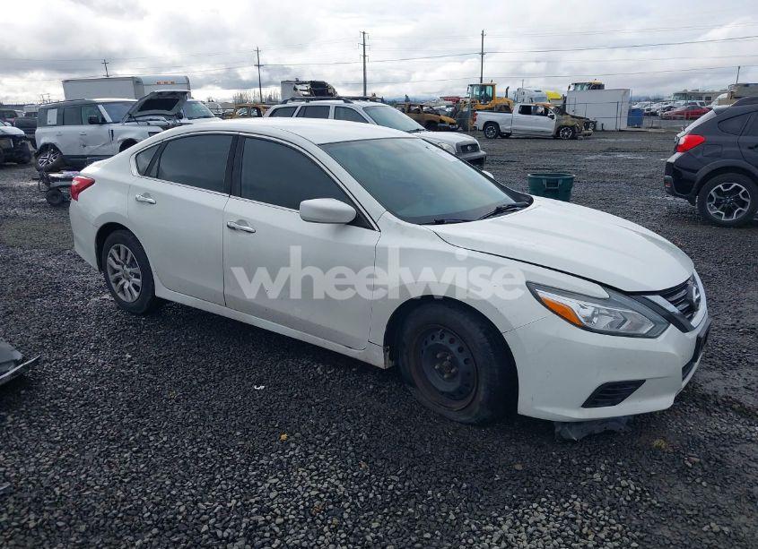 2016 Nissan Altima 2.5/2.5 S/2.5 SL/2.5 SR/2.5 SV (VIN 1N4AL3AP3GN371407) main photo