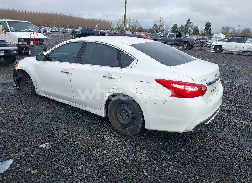 Photo 3 of 2016 Nissan Altima 2.5/2.5 S/2.5 SL/2.5 SR/2.5 SV (VIN 1N4AL3AP3GN371407)