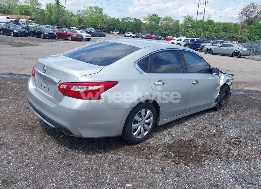 Photo 4 of 2016 Nissan Altima 2.5/2.5 S/2.5 SL/2.5 SR/2.5 SV (VIN 1N4AL3AP3GN376655)