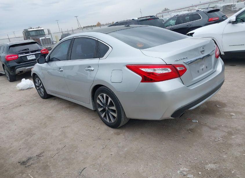Photo 3 of 2017 Nissan Altima 2.5/2.5 S/2.5 SL/2.5 SR/2.5 SV (VIN 1N4AL3AP3HC115829)
