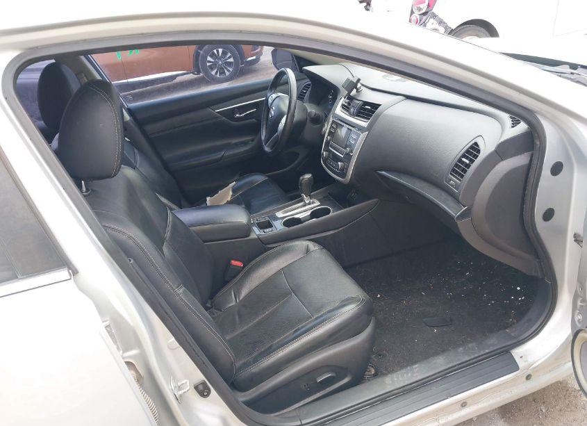 Photo 5 of 2017 Nissan Altima 2.5/2.5 S/2.5 SL/2.5 SR/2.5 SV (VIN 1N4AL3AP3HC115829)