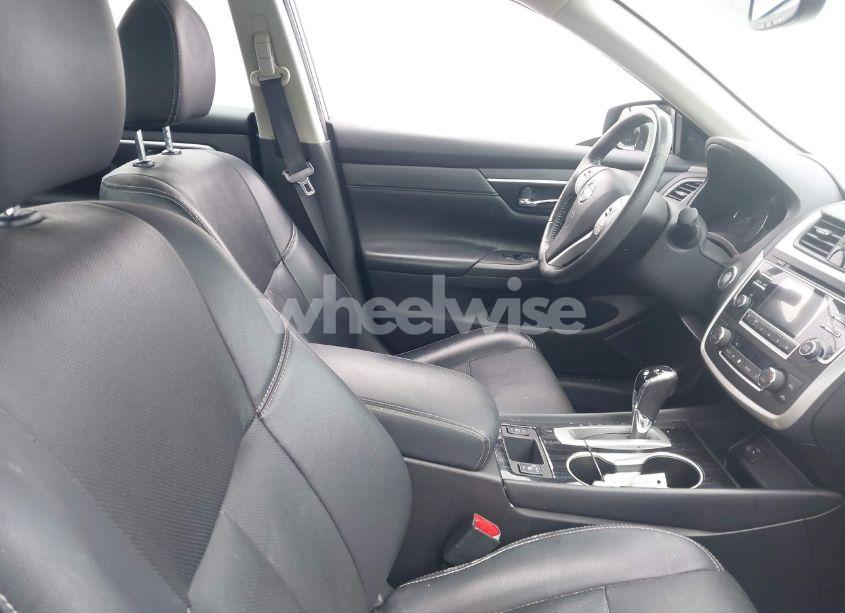 Photo 5 of 2017 Nissan Altima 2.5 SL (VIN 1N4AL3AP3HC128256)