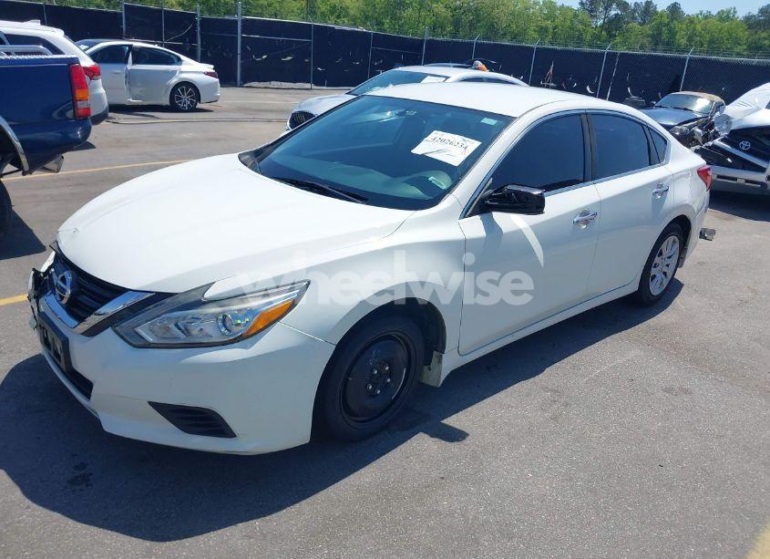 Photo 2 of 2017 Nissan Altima 2.5 S (VIN 1N4AL3AP3HC130637)