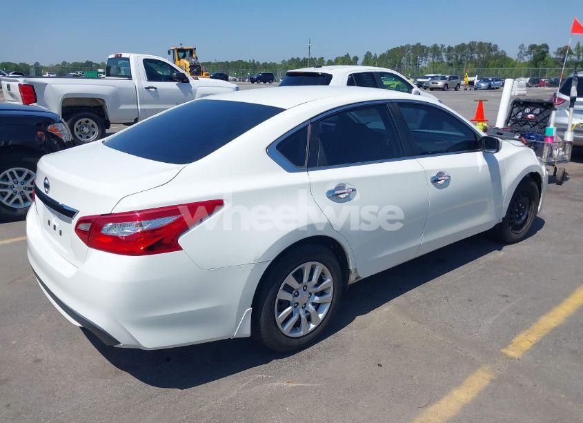 Photo 4 of 2017 Nissan Altima 2.5 S (VIN 1N4AL3AP3HC130637)
