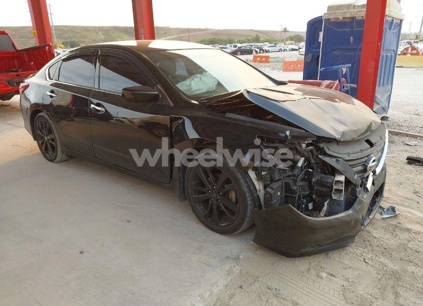 2017 Nissan Altima 2.5 SR (VIN 1N4AL3AP3HC130993) main photo