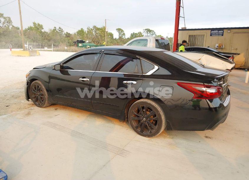 Photo 14 of 2017 Nissan Altima 2.5 SR (VIN 1N4AL3AP3HC130993)