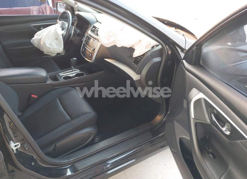 Photo 5 of 2017 Nissan Altima 2.5 SR (VIN 1N4AL3AP3HC130993)