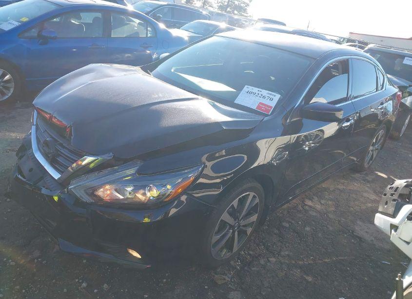 Photo 2 of 2017 Nissan Altima 2.5 SR (VIN 1N4AL3AP3HC131044)