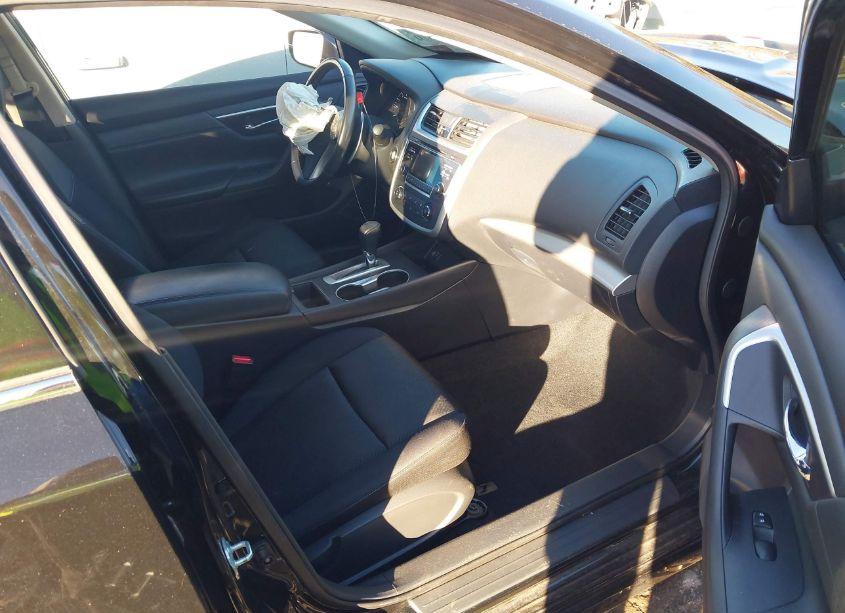 Photo 5 of 2017 Nissan Altima 2.5 SR (VIN 1N4AL3AP3HC131044)