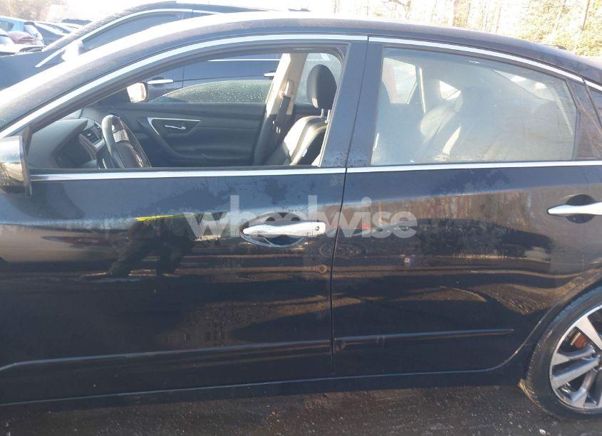 Photo 14 of 2017 Nissan Altima 2.5 SR (VIN 1N4AL3AP3HC143579)