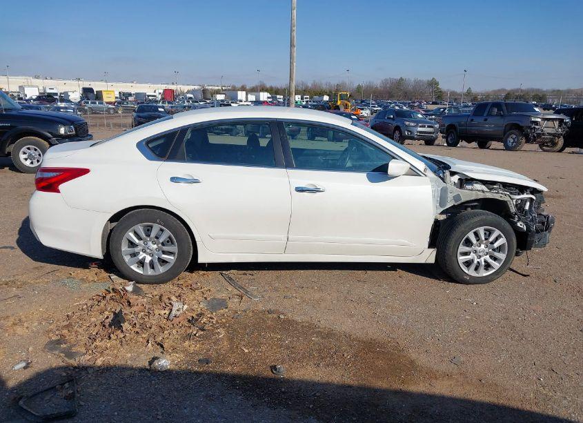 Photo 14 of 2017 Nissan Altima 2.5 S (VIN 1N4AL3AP3HC146336)